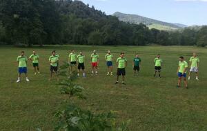 Ce week-end le groupe Séniors a fait un week-end cohésion à Issor avec au programme tournois de pétanque, cours de Fitness et soirées !